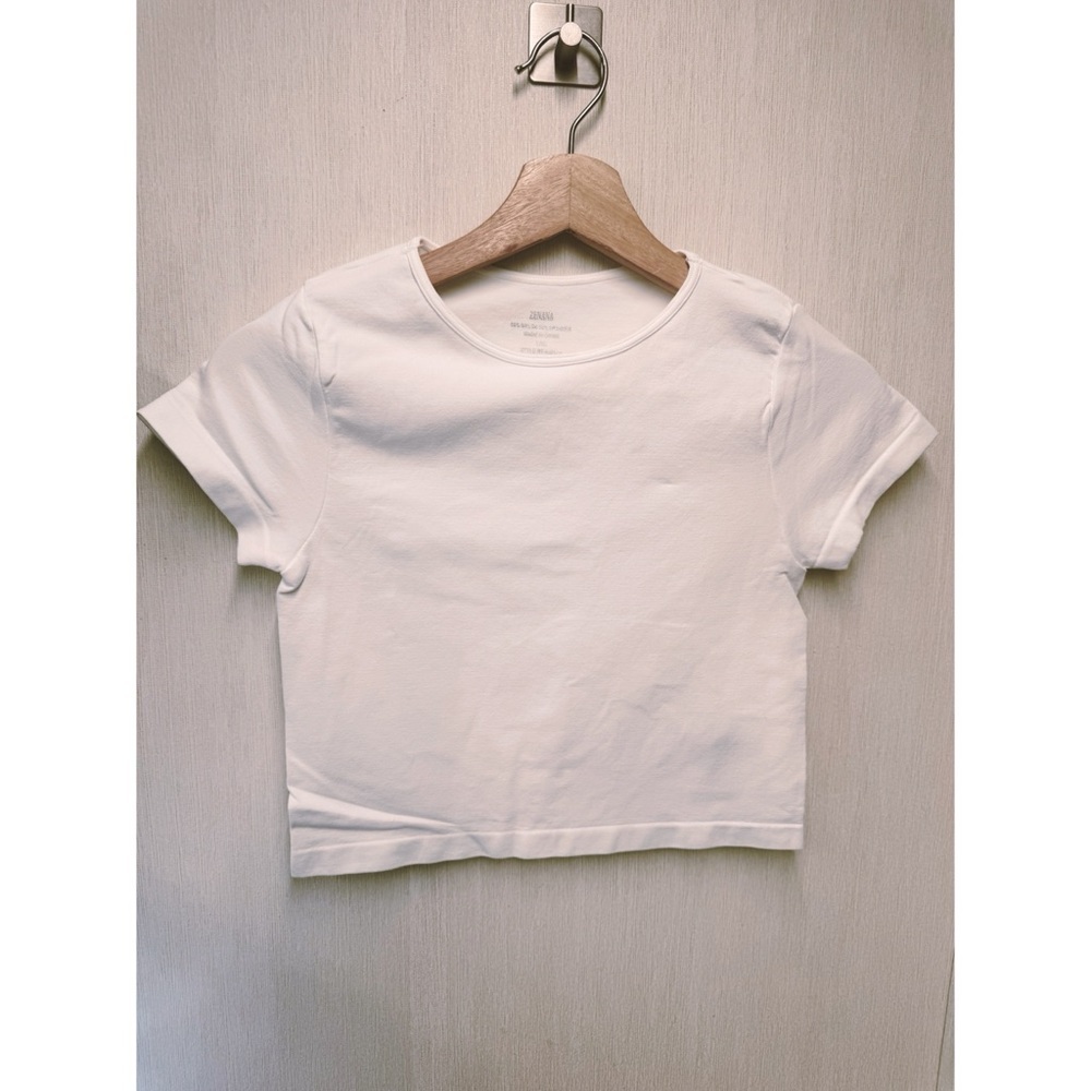 NWOT Zenana White Cropped Stretch Fitted Tee, Size L/XL - Picture 3 of 6